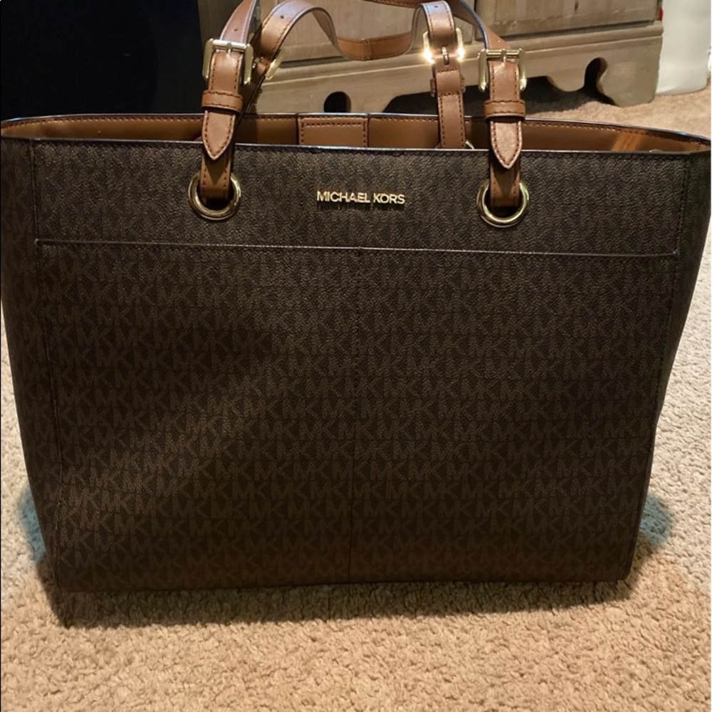 MK tote bag.